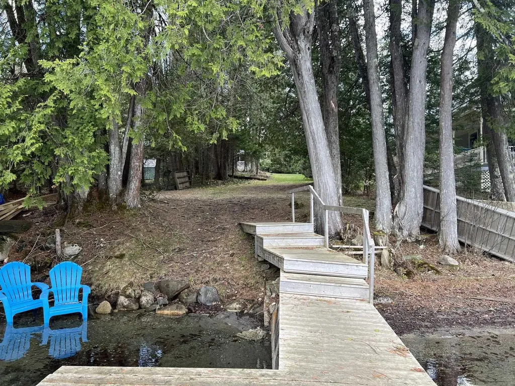 43 Rowdis Road Greensboro VT 05841