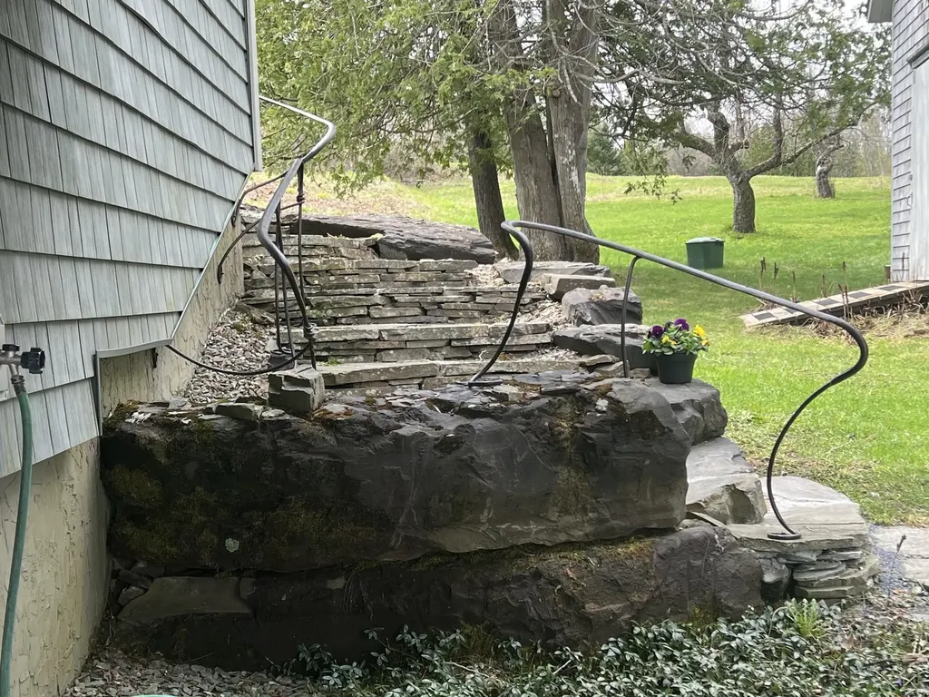 43 Rowdis Road Greensboro VT 05841