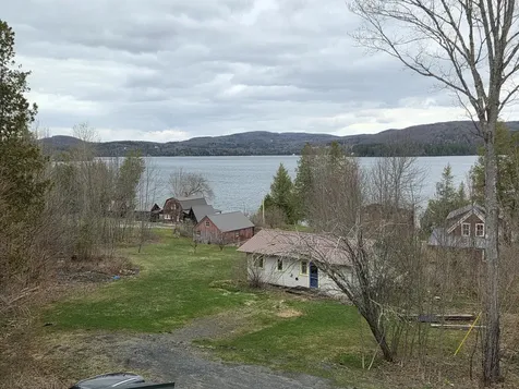 43 Rowdis Road Greensboro VT 05841