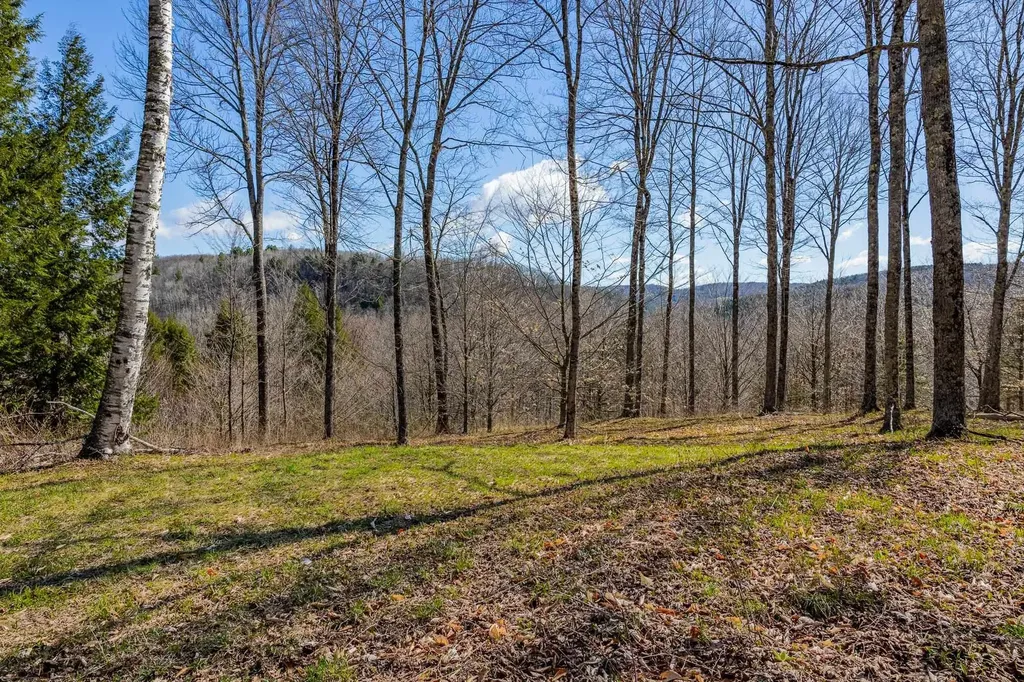 334 Log Cabin Drive Pomfret VT 05067