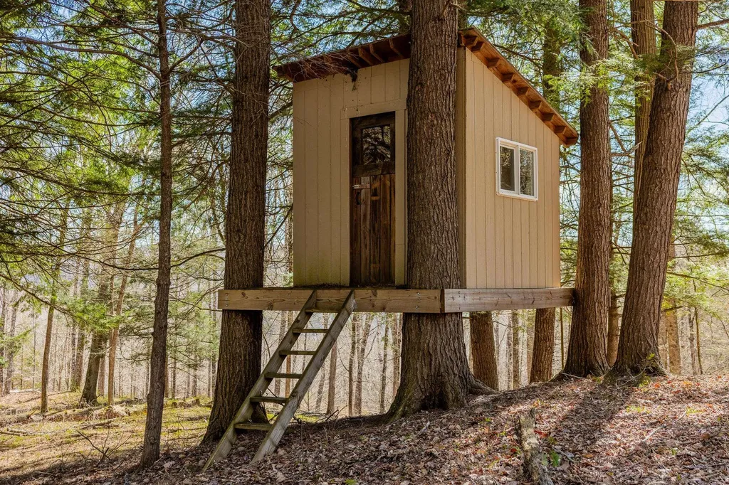 334 Log Cabin Drive Pomfret VT 05067
