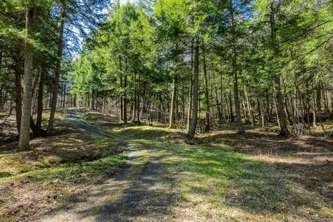 334 Log Cabin Drive Pomfret VT 05067
