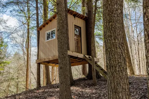 334 Log Cabin Drive Pomfret VT 05067