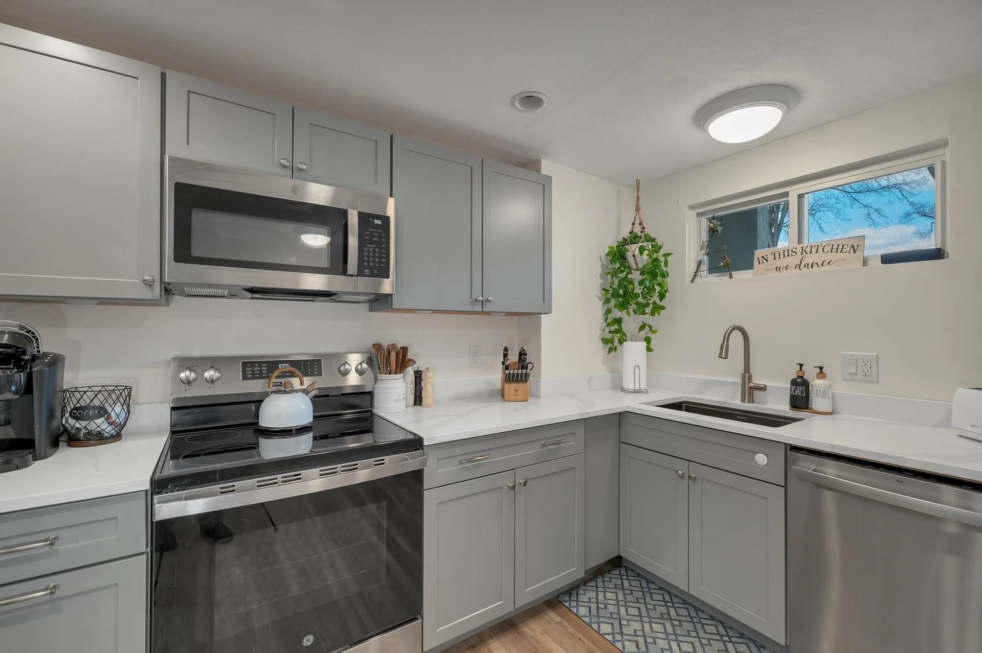 23 Pleasant Street Meredith NH 03253