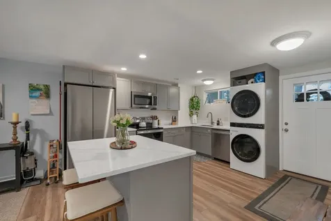 23 Pleasant Street Meredith NH 03253