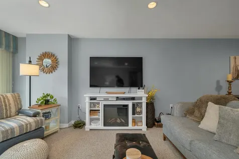 23 Pleasant Street Meredith NH 03253