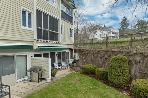 23 Pleasant Street Meredith NH 03253