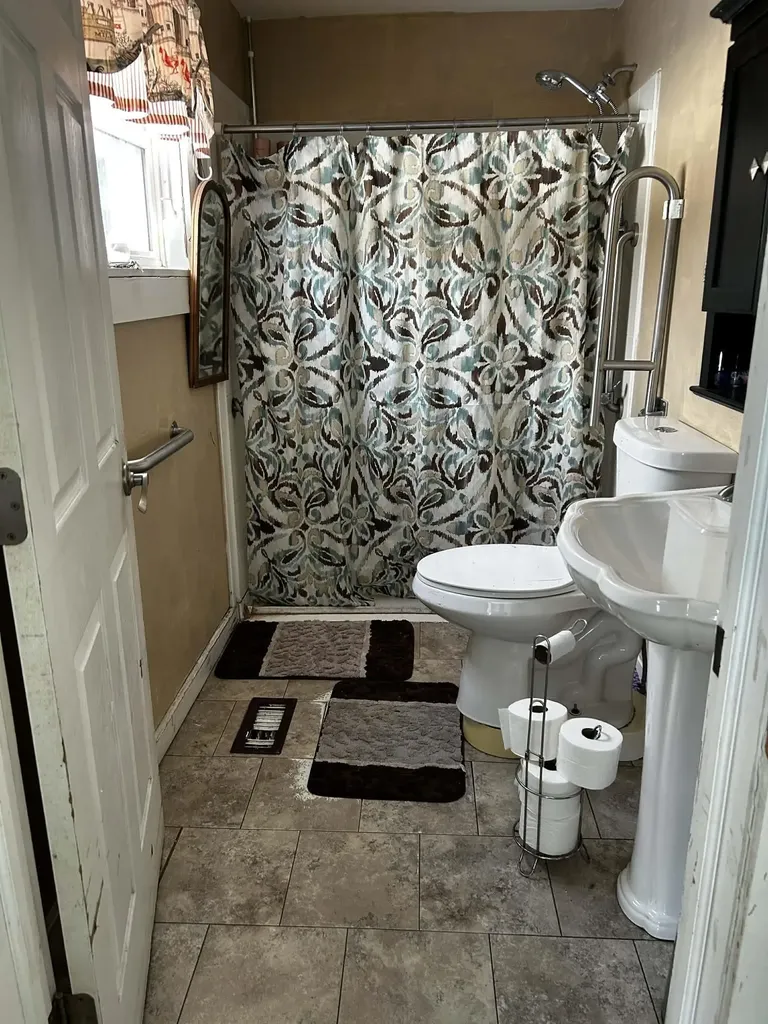 32 South Main Street Whiting VT 05778