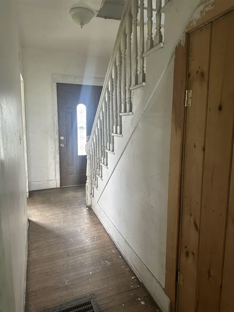 32 South Main Street Whiting VT 05778