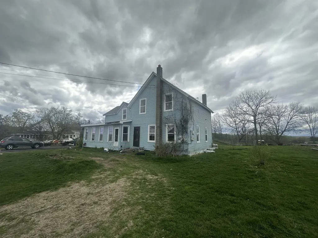 32 South Main Street Whiting VT 05778
