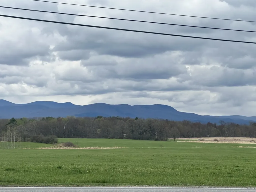 32 South Main Street Whiting VT 05778