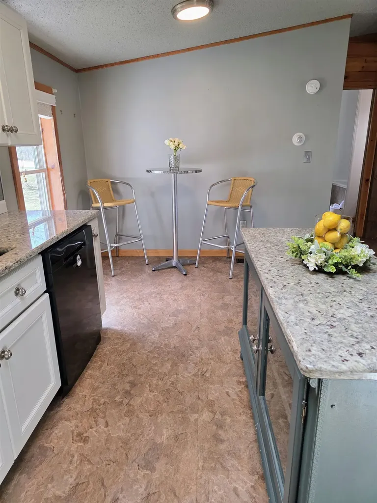 97 Fordway Extension Derry NH 03038