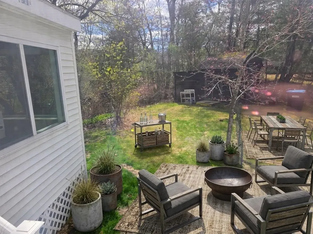 97 Fordway Extension Derry NH 03038