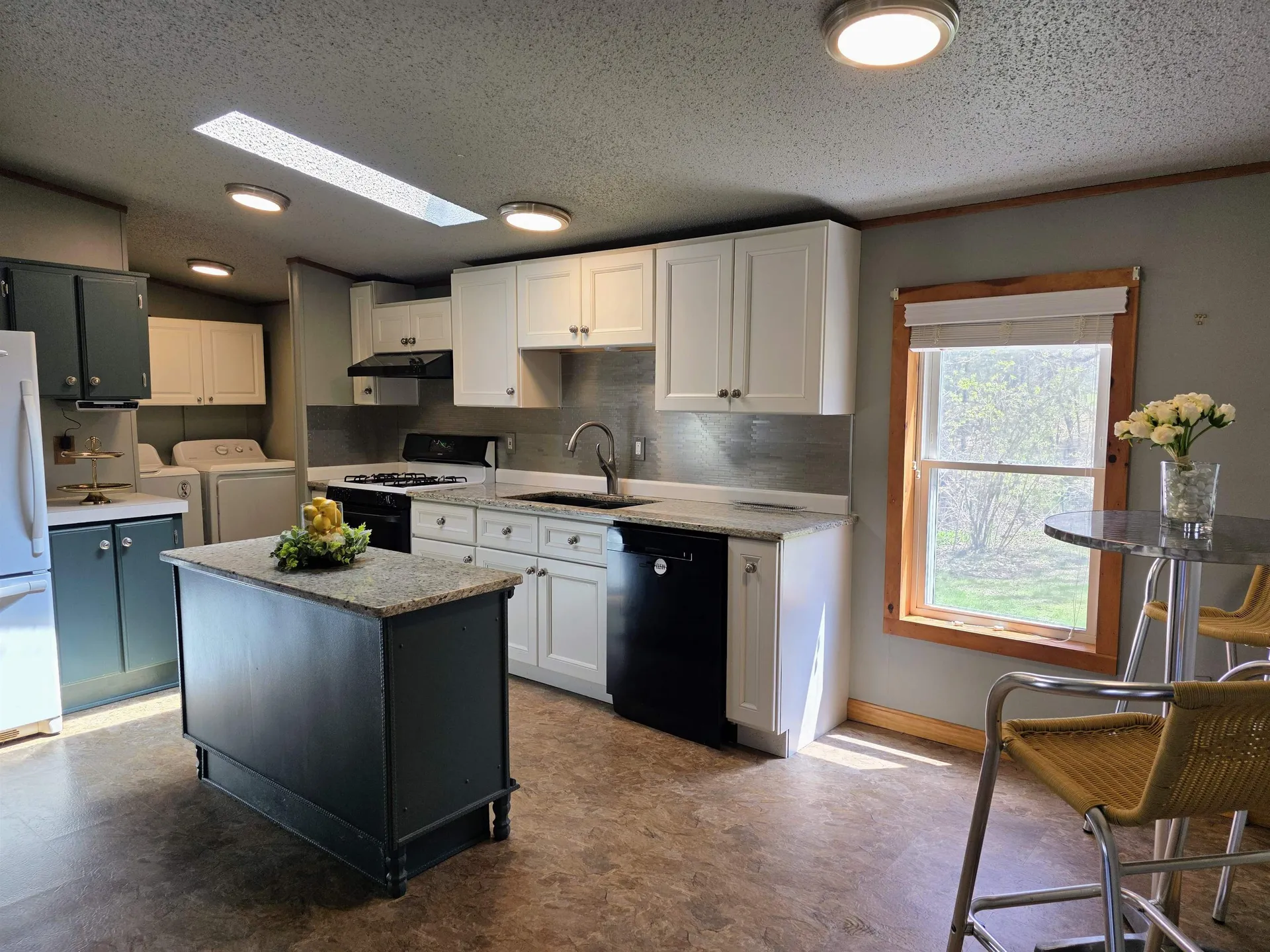 97 Fordway Extension Derry NH 03038