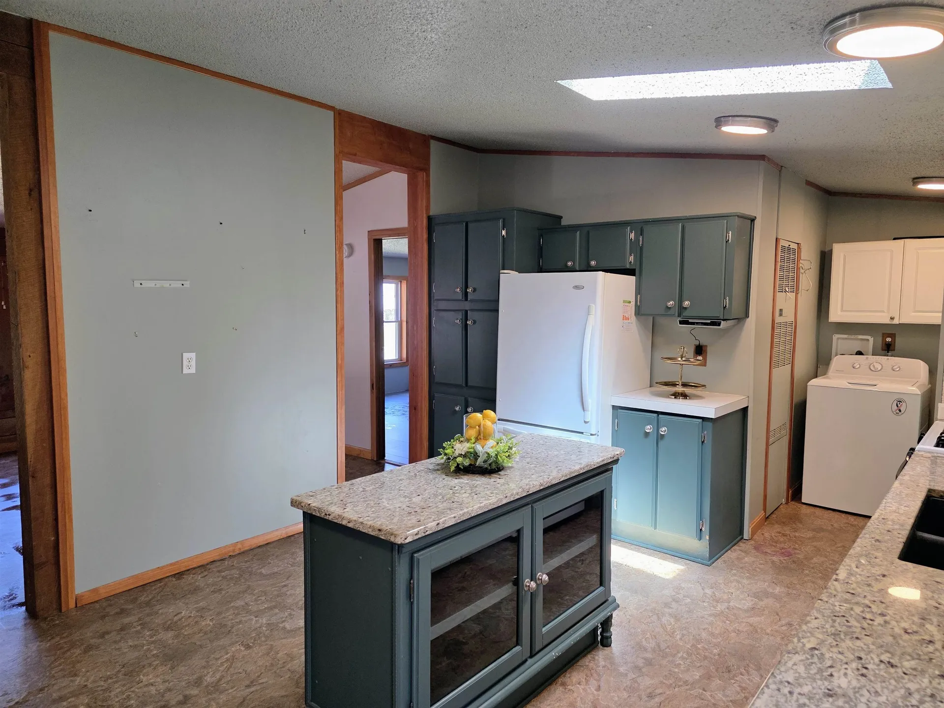 97 Fordway Extension Derry NH 03038