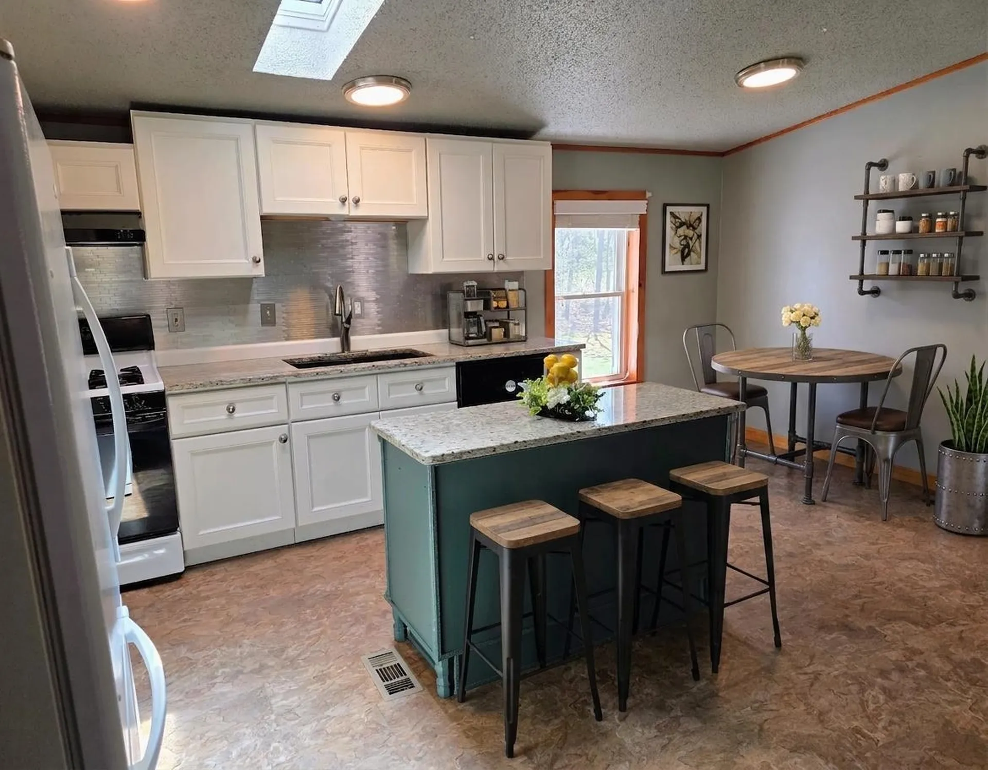 97 Fordway Extension Derry NH 03038