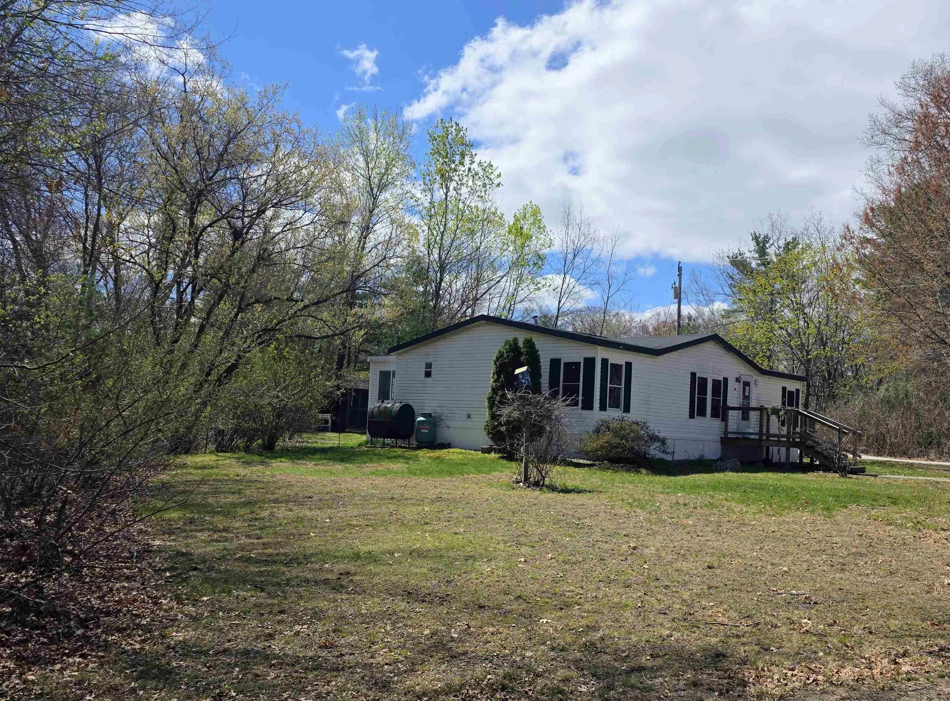 97 Fordway Extension Derry NH 03038