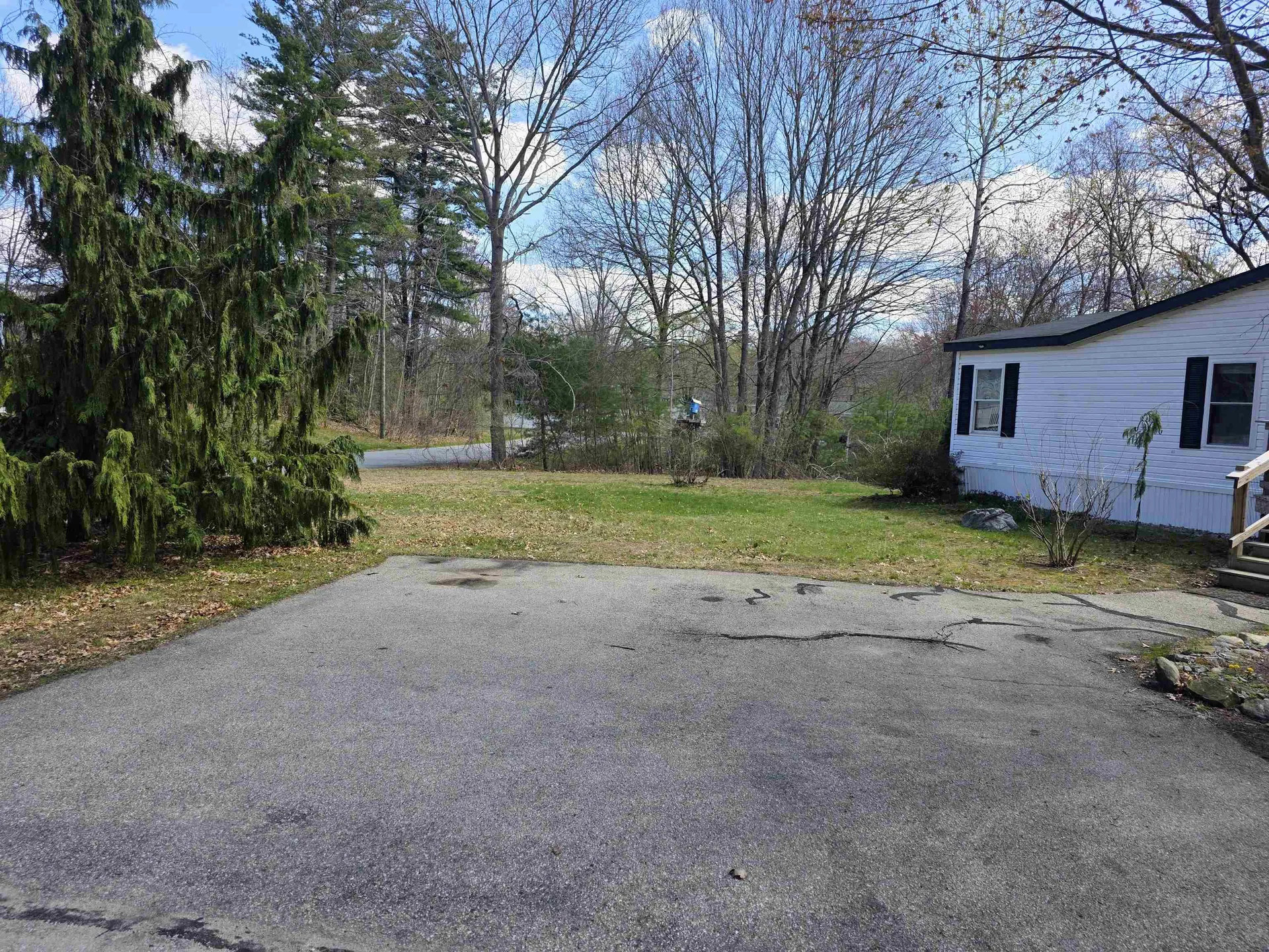 97 Fordway Extension Derry NH 03038