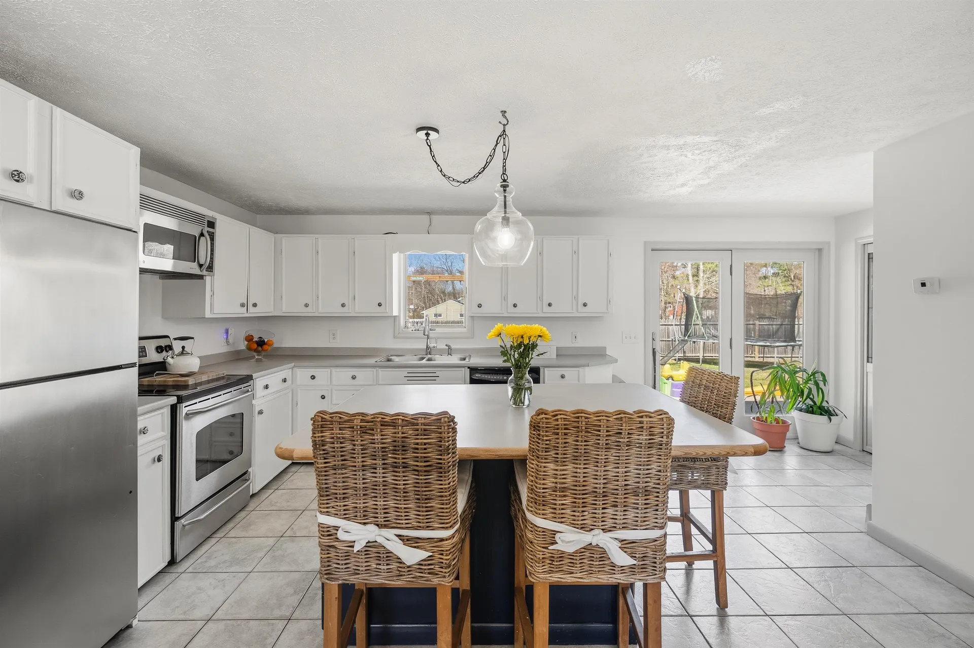 506 Mammoth Road Londonderry NH 03053