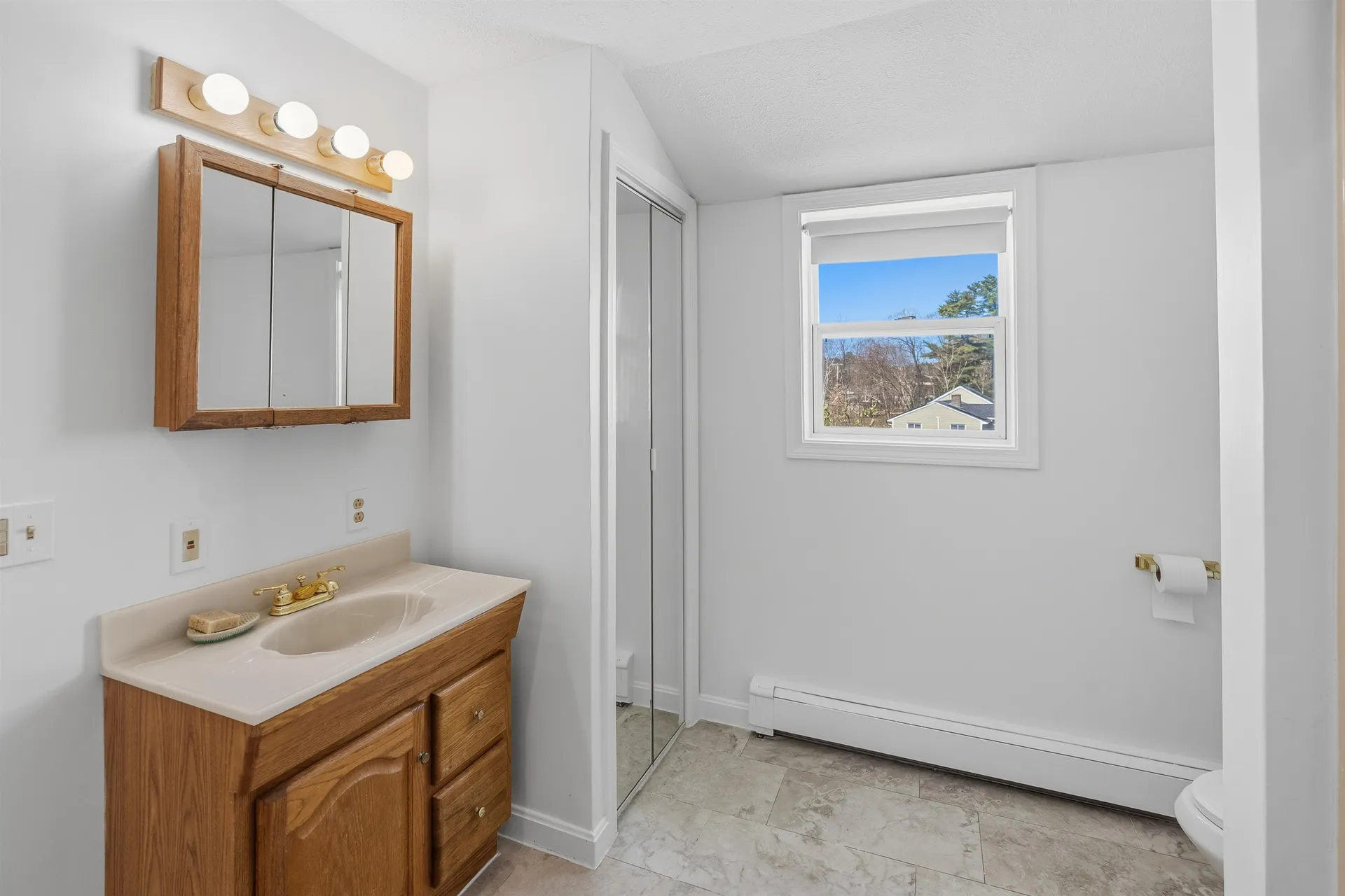 506 Mammoth Road Londonderry NH 03053