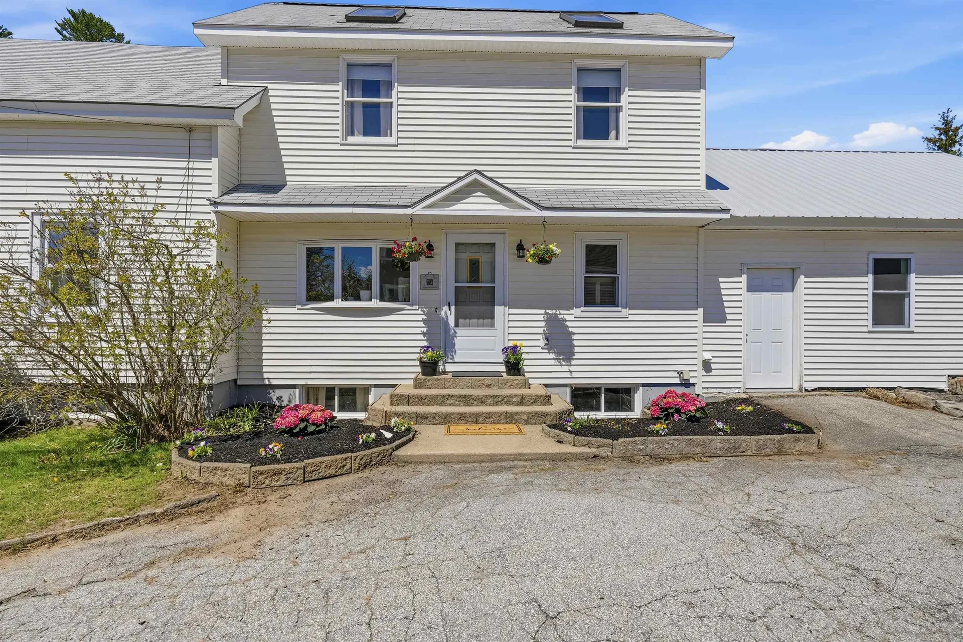 506 Mammoth Road Londonderry NH 03053