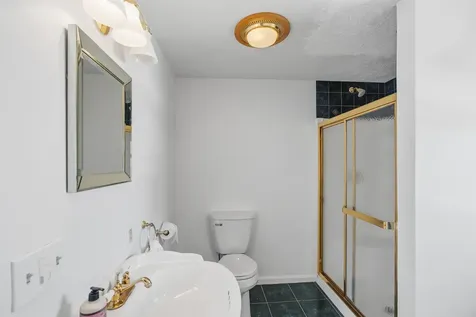 506 Mammoth Road Londonderry NH 03053