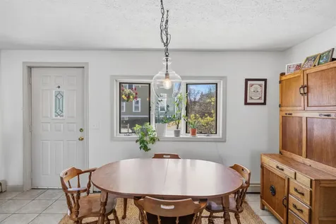 506 Mammoth Road Londonderry NH 03053