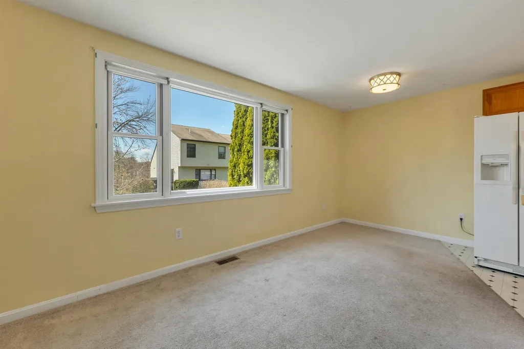 422 Ledgeview Drive Rochester NH 03867