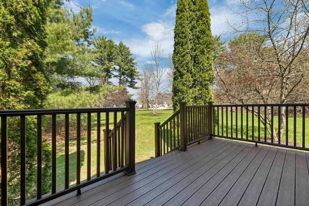 422 Ledgeview Drive Rochester NH 03867