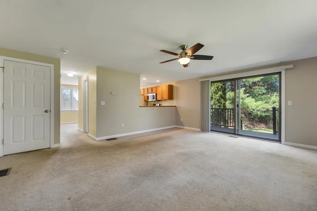 422 Ledgeview Drive Rochester NH 03867