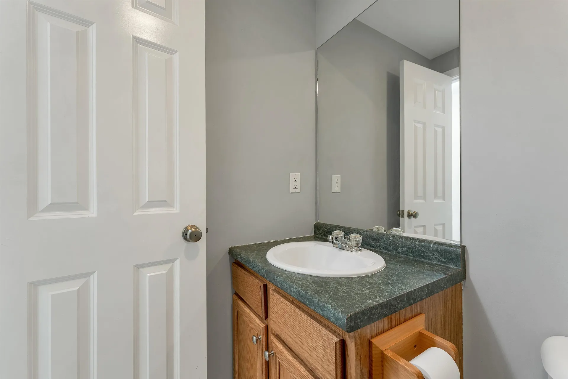 422 Ledgeview Drive Rochester NH 03867