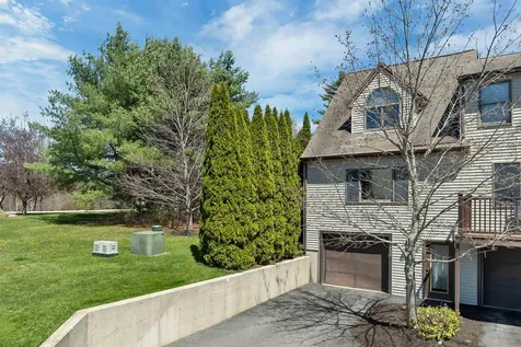 422 Ledgeview Drive Rochester NH 03867