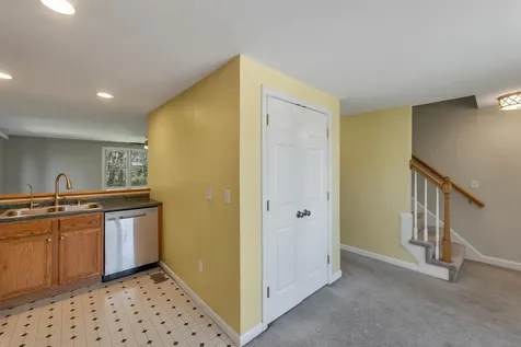 422 Ledgeview Drive Rochester NH 03867
