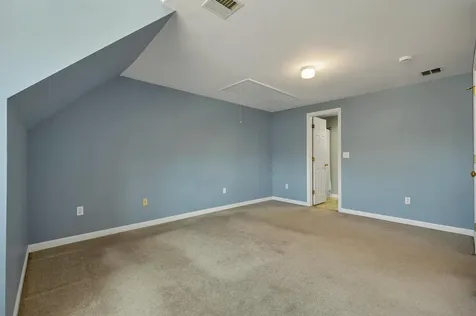 422 Ledgeview Drive Rochester NH 03867