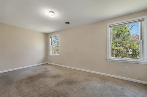 422 Ledgeview Drive Rochester NH 03867
