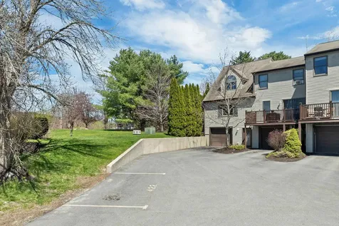 422 Ledgeview Drive Rochester NH 03867