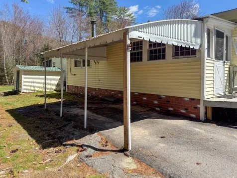 862 Mayhew Turnpike Bridgewater NH 03222