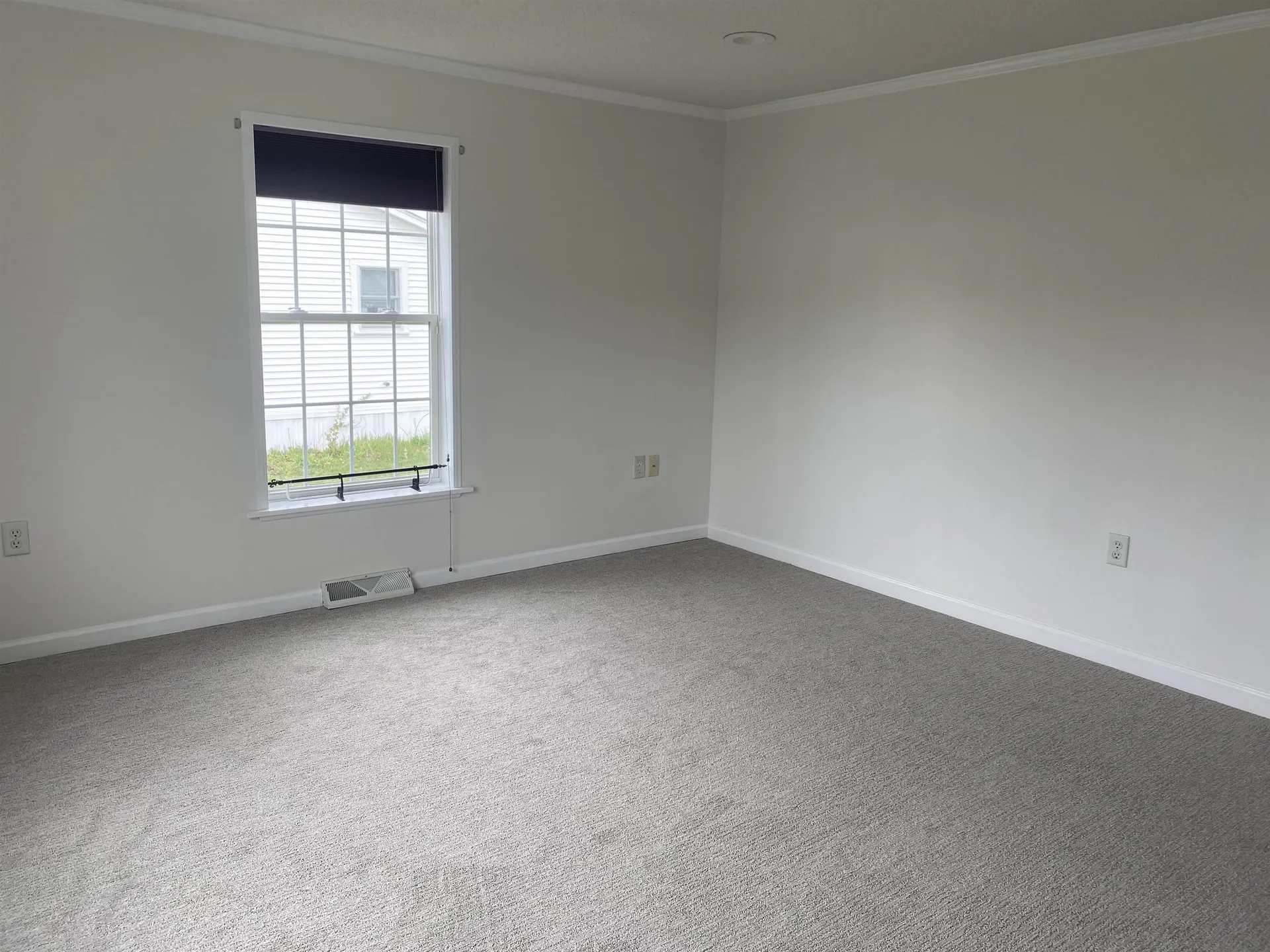163 Staples Street Seabrook NH 03874