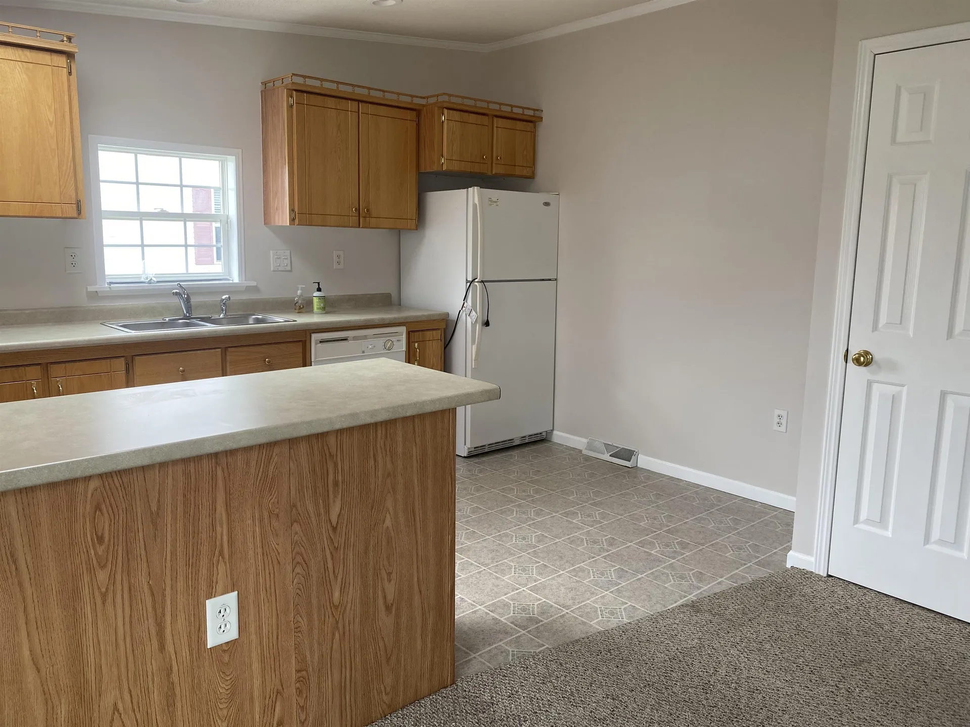 163 Staples Street Seabrook NH 03874