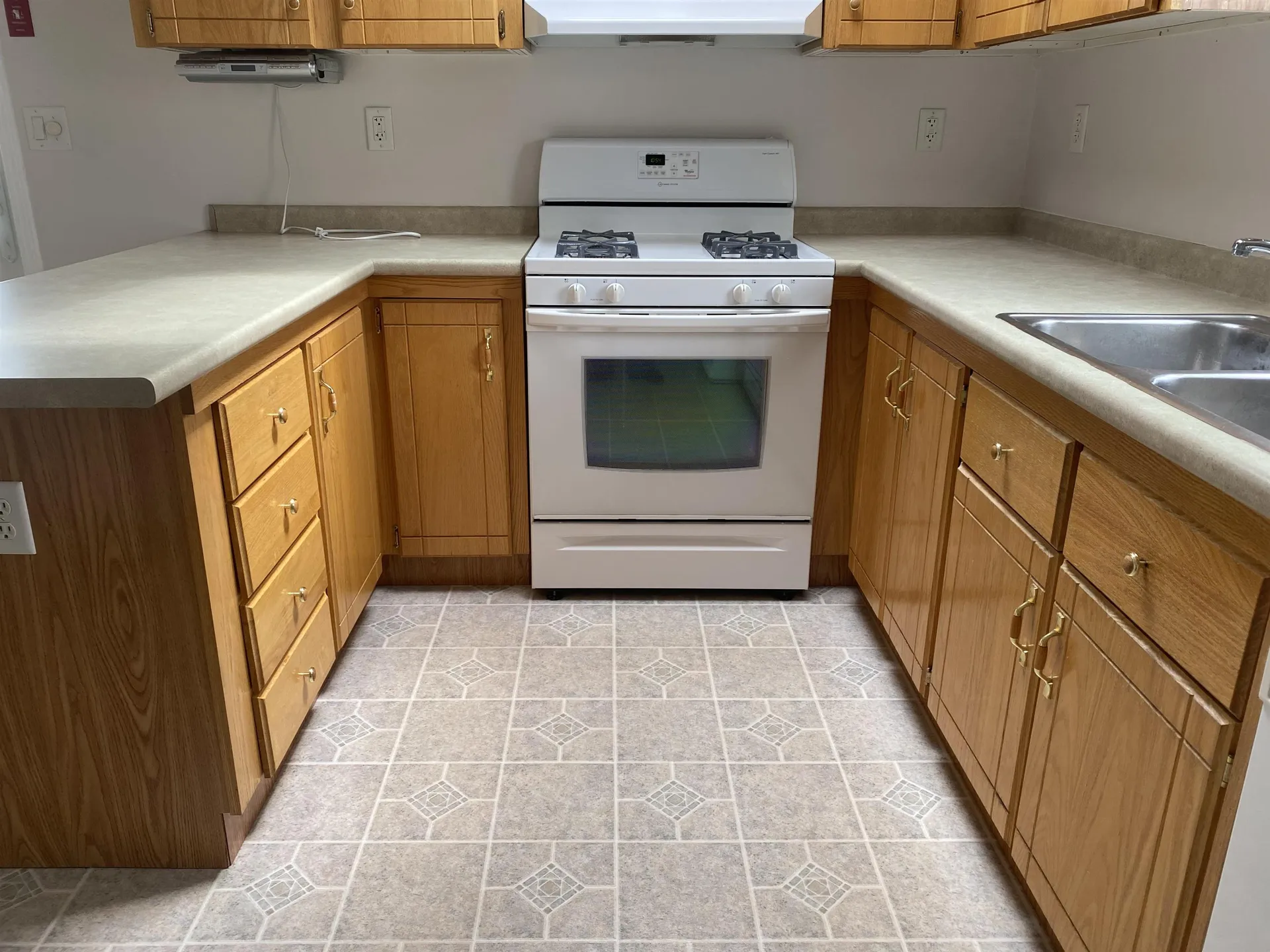 163 Staples Street Seabrook NH 03874