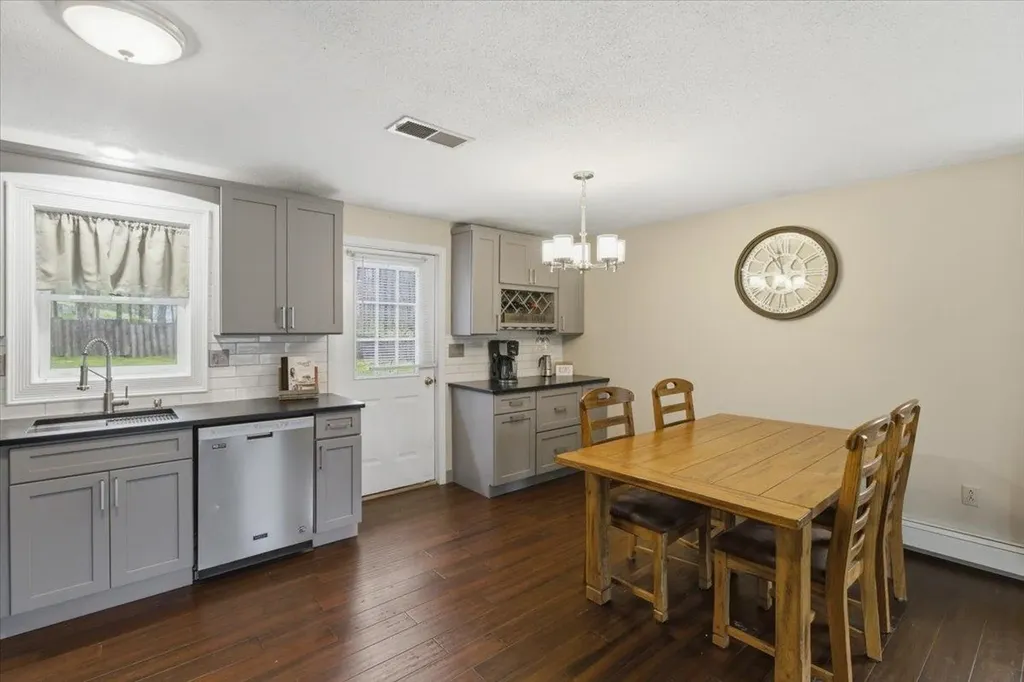 56 Hildur Hill Bennington VT 05201