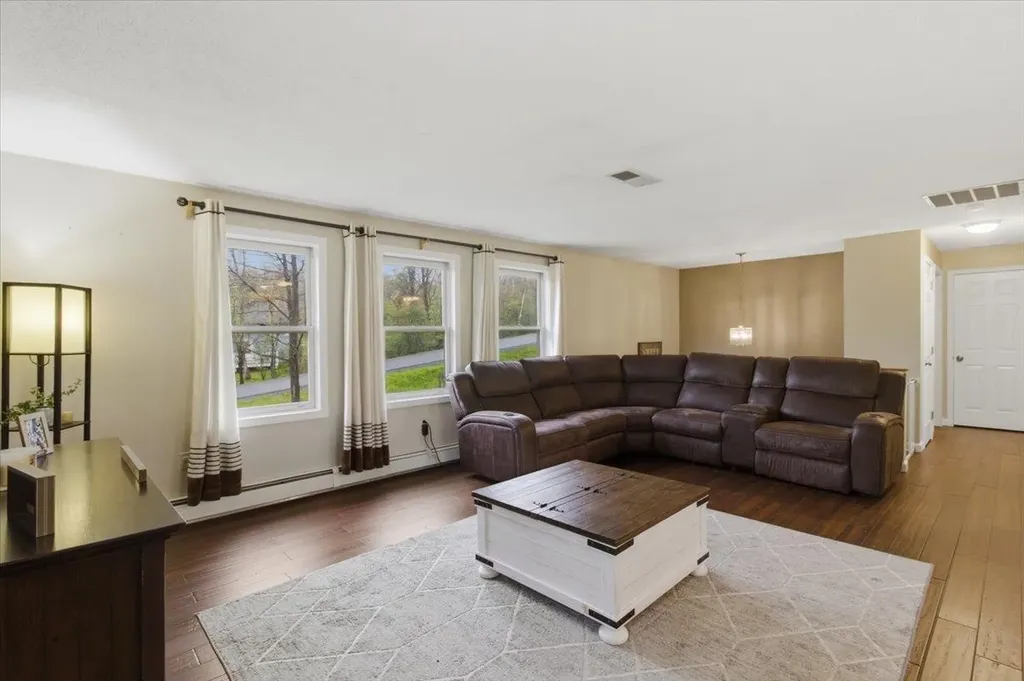 56 Hildur Hill Bennington VT 05201