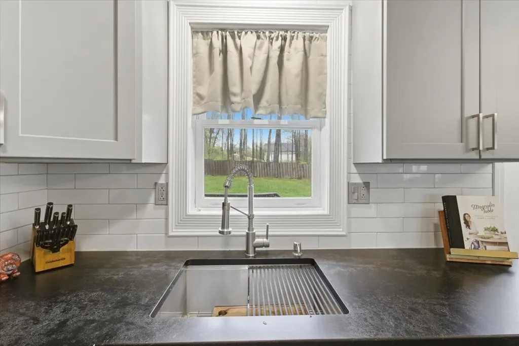56 Hildur Hill Bennington VT 05201