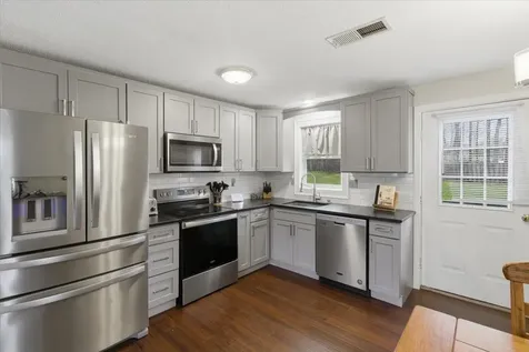 56 Hildur Hill Bennington VT 05201