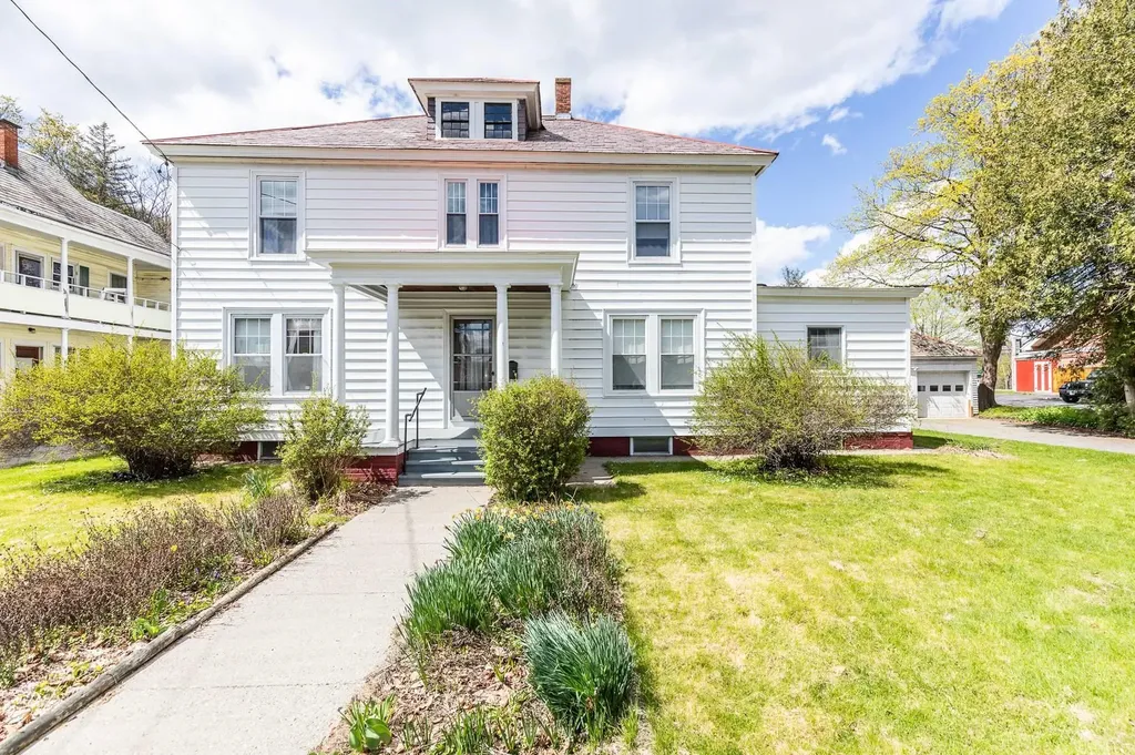 9 Tuttle Street Rockingham VT 05101