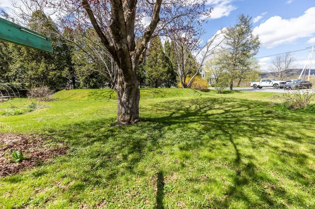 9 Tuttle Street Rockingham VT 05101