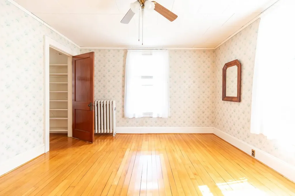 9 Tuttle Street Rockingham VT 05101