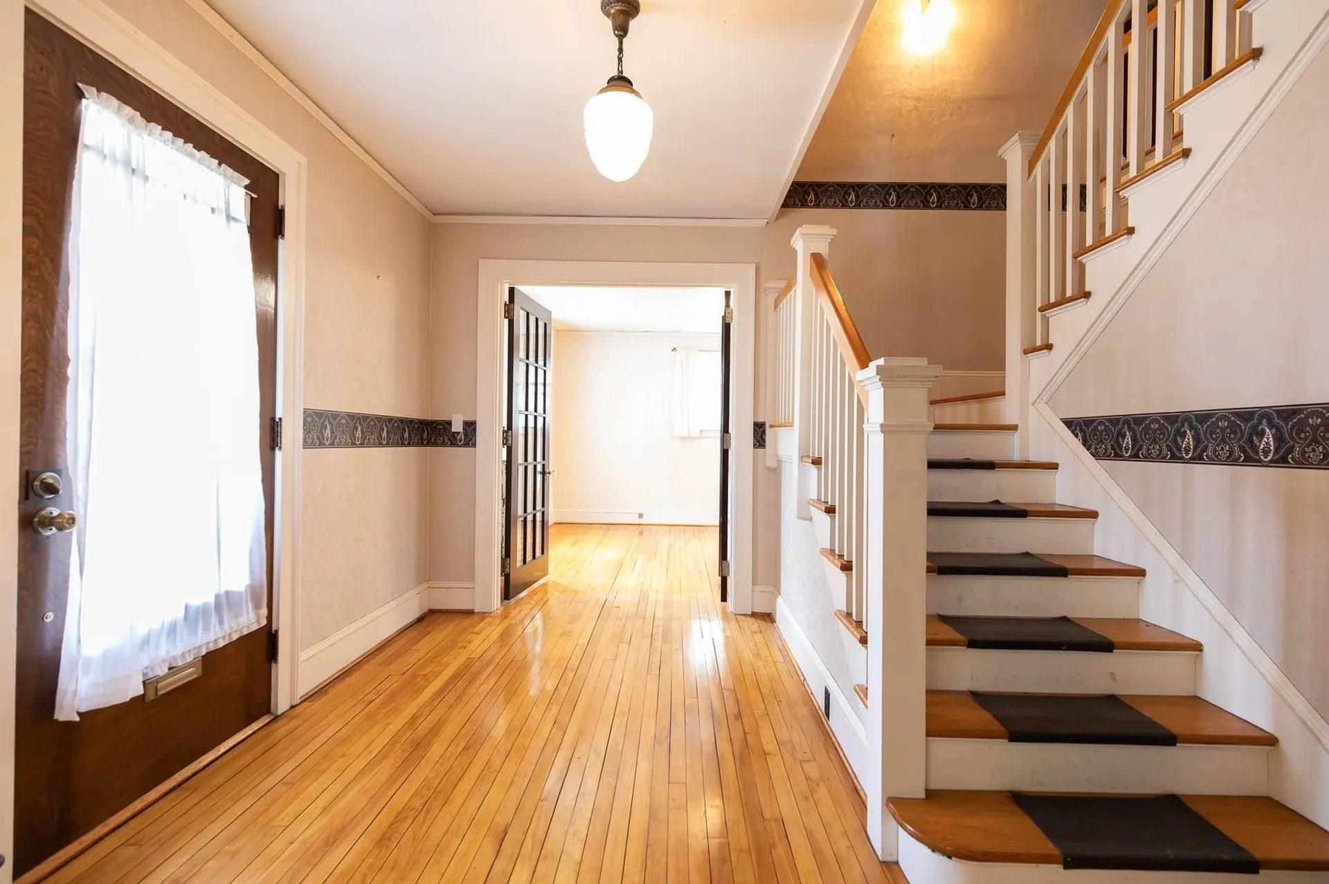9 Tuttle Street Rockingham VT 05101