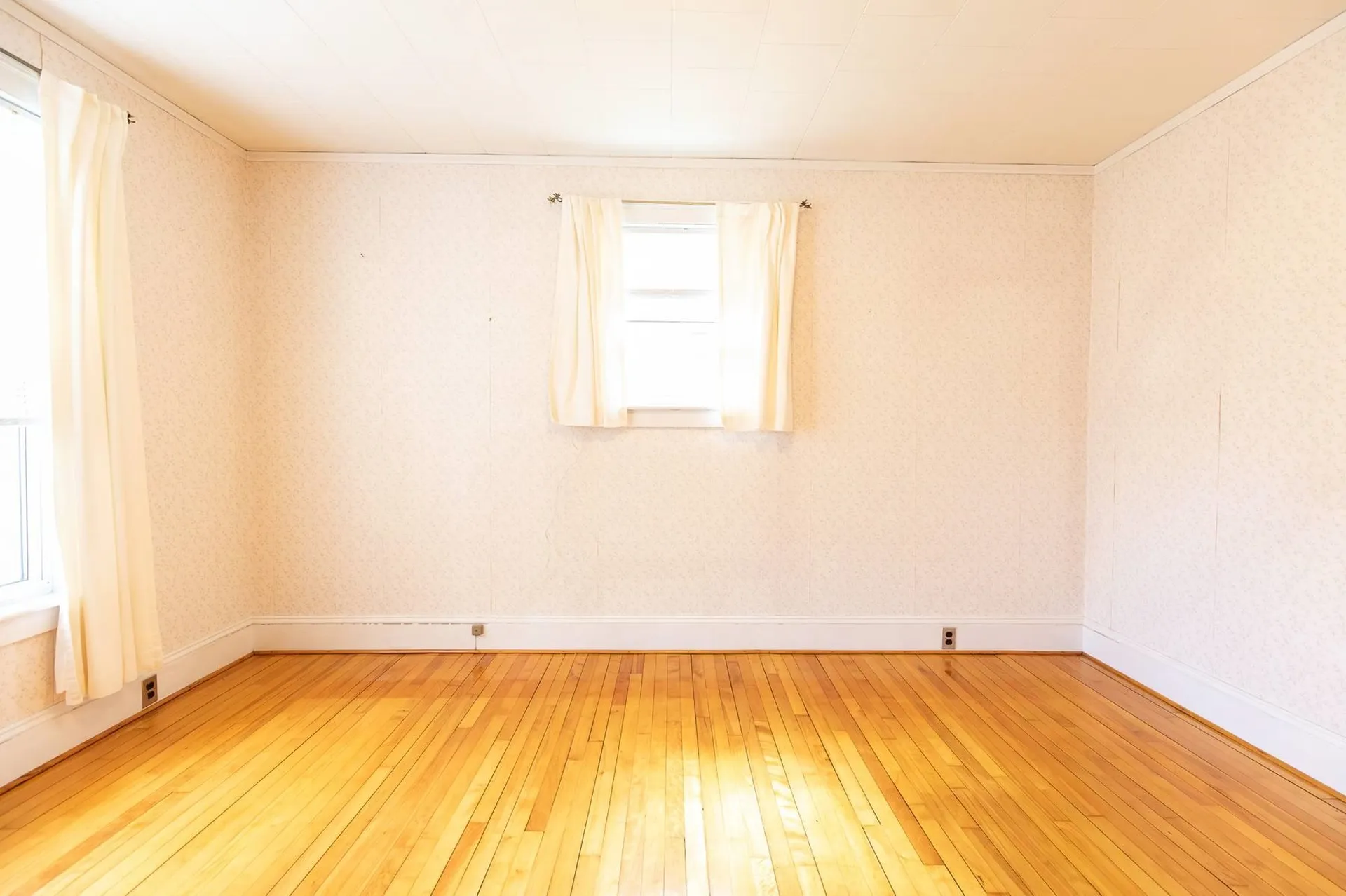 9 Tuttle Street Rockingham VT 05101