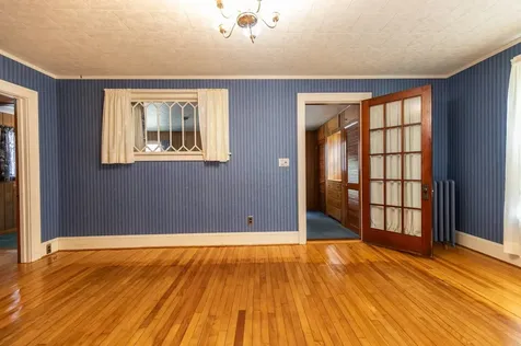 9 Tuttle Street Rockingham VT 05101
